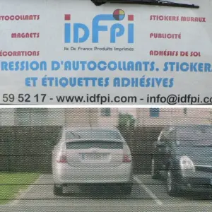 Adhésif micro-perforé