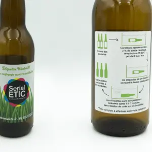 Étiquettes pour bouteilles de bière avec colle hydrosoluble
